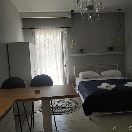 Elthimias2 Apartment Poros Town Exterior photo